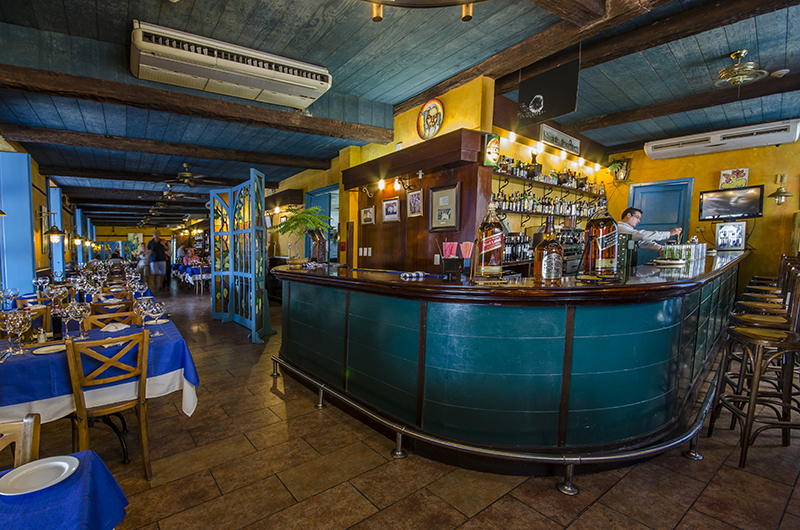 Cafeterías, bares y restaurantes